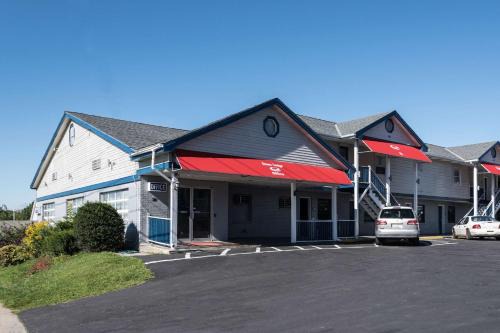 East Haven  Rutland County Hotel | Econo Lodge Rutland City near Hwy 7