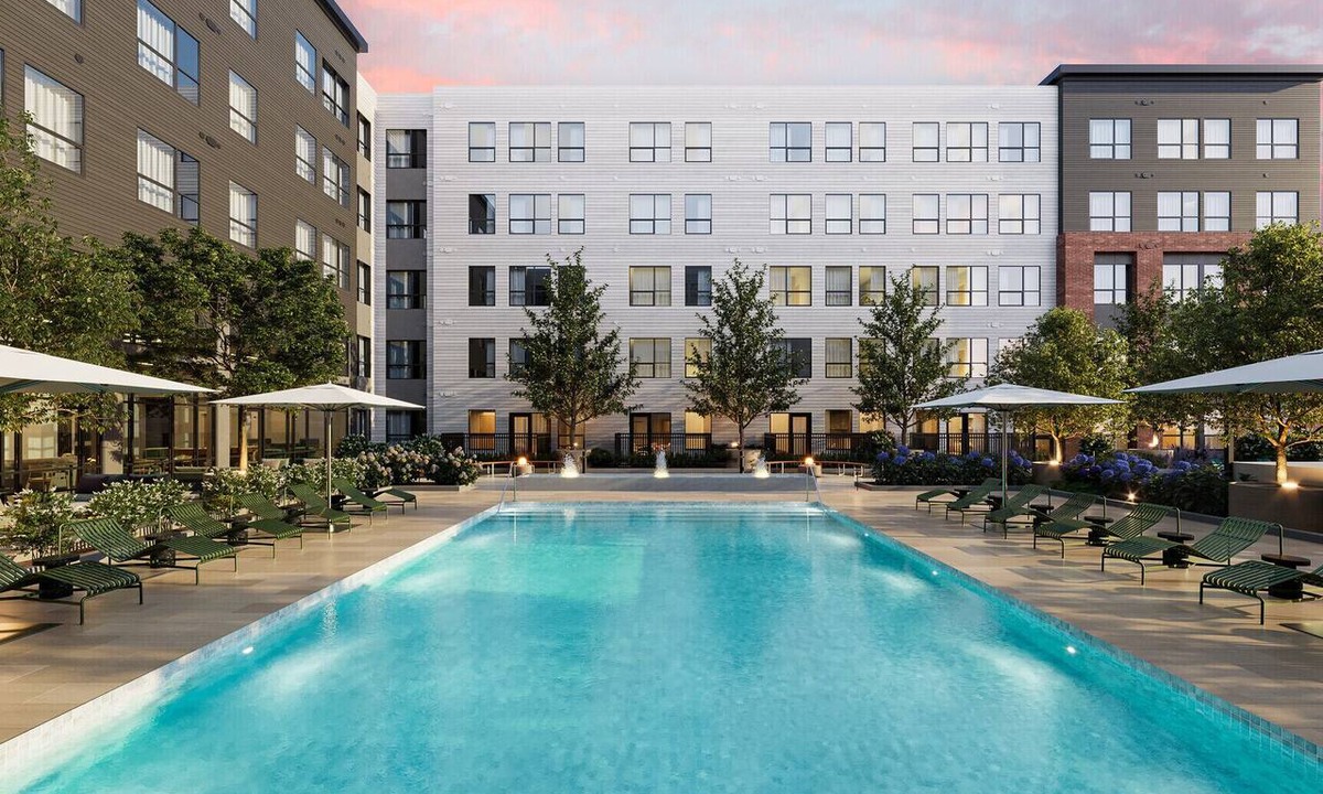 Everett Apartment | Elegant 2BR - 2BA Oasis with Pool & Gym