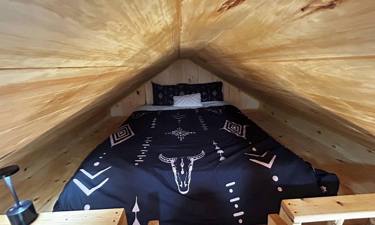 Athens Cabin | Escape to Temperance Cabin – Hot Tub & Peaceful Woodland Retreat