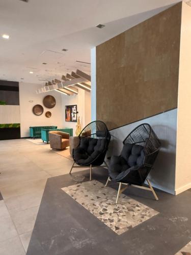 Downtown Hartford Apartment | Exclusive Deluxe Queen Suite Luxury Boutique Building Downtown Hartford FREE PARKING