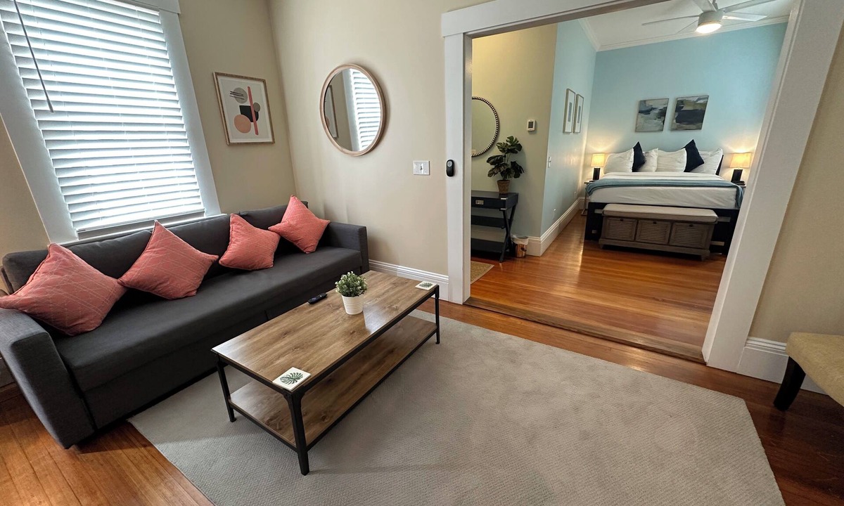 Historic Hill Apartment | Exposed Brick 1 Bed/1 Bath/Pullout Sofa/Dog Friendly Large Suite (Sleeps 4) Downtown Newport