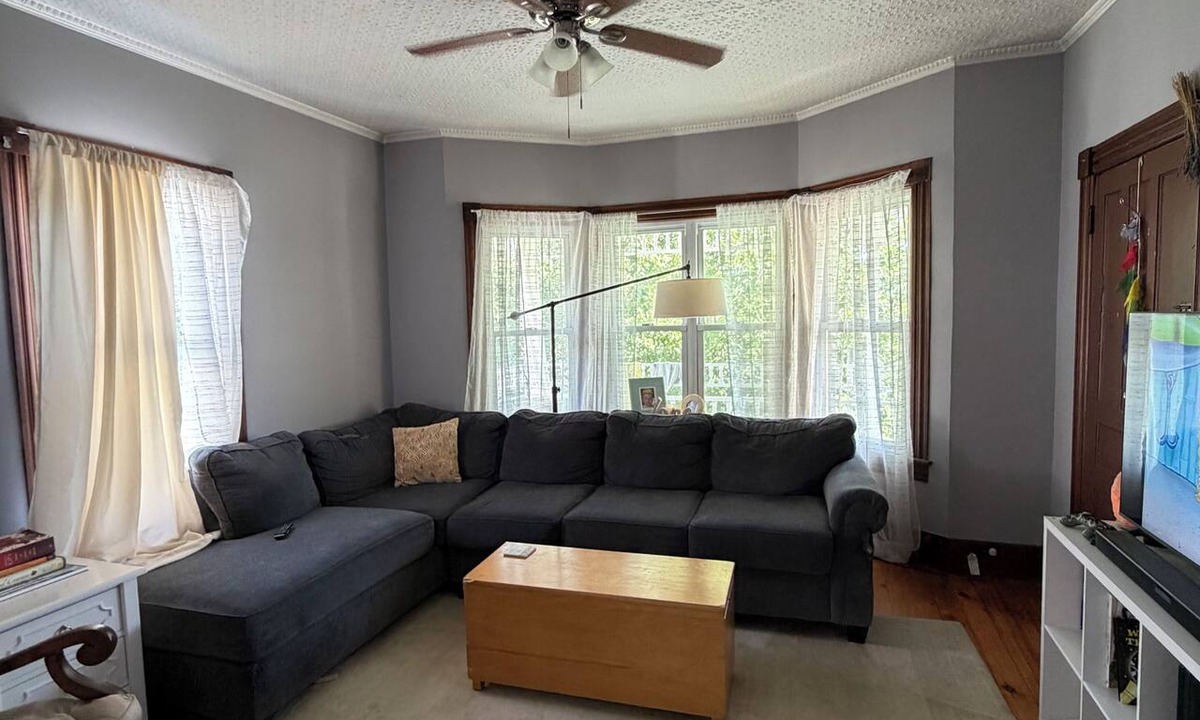 Salem Apartment | Fabulous 3-bedroom apartment in charming Salem