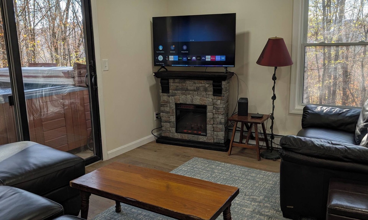 Killington Ski Chalet | Fabulous 4-bedroom chalet in tranquil Killington getaway with gorgeous Hot tub