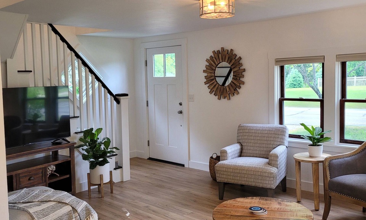 Kennebunk Cottage | Fair Winds Cottage ~ 1 mile to Kennebunk beaches