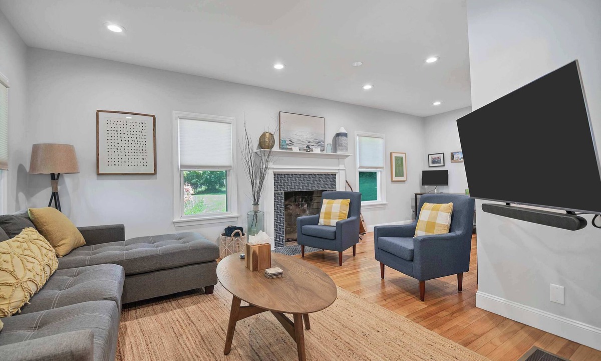 Mystic House | Fair Winds | Twin Charmer Walk to Downtown Mystic!