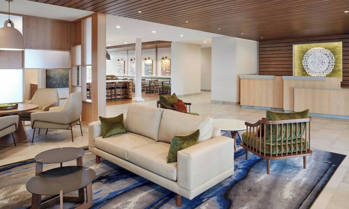 Stoughton Hotel | Fairfield by Marriott Inn & Suites Stoughton