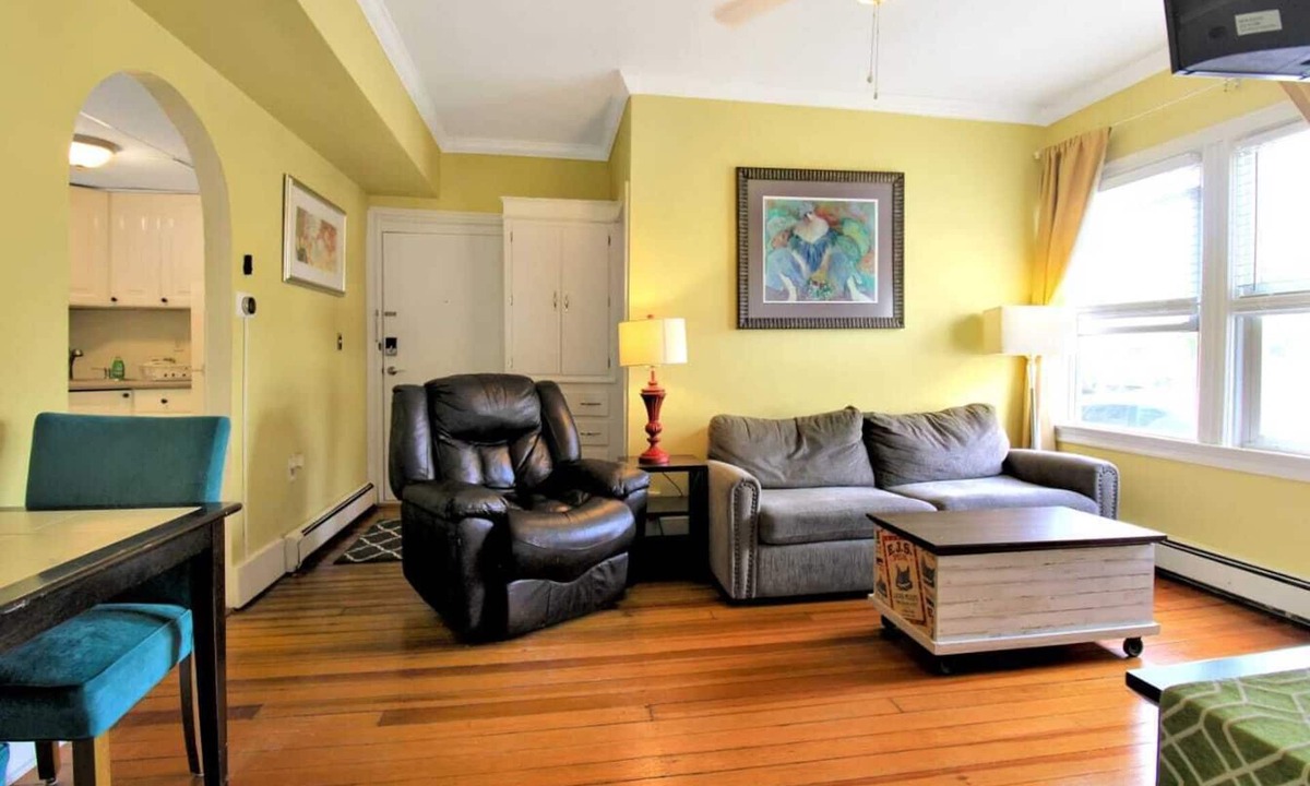 Ocean Grove Apartment | Family 2BR 2 Blocks to Beach & Main Ave | Washer/Dryer | Porch | Sleeps 6