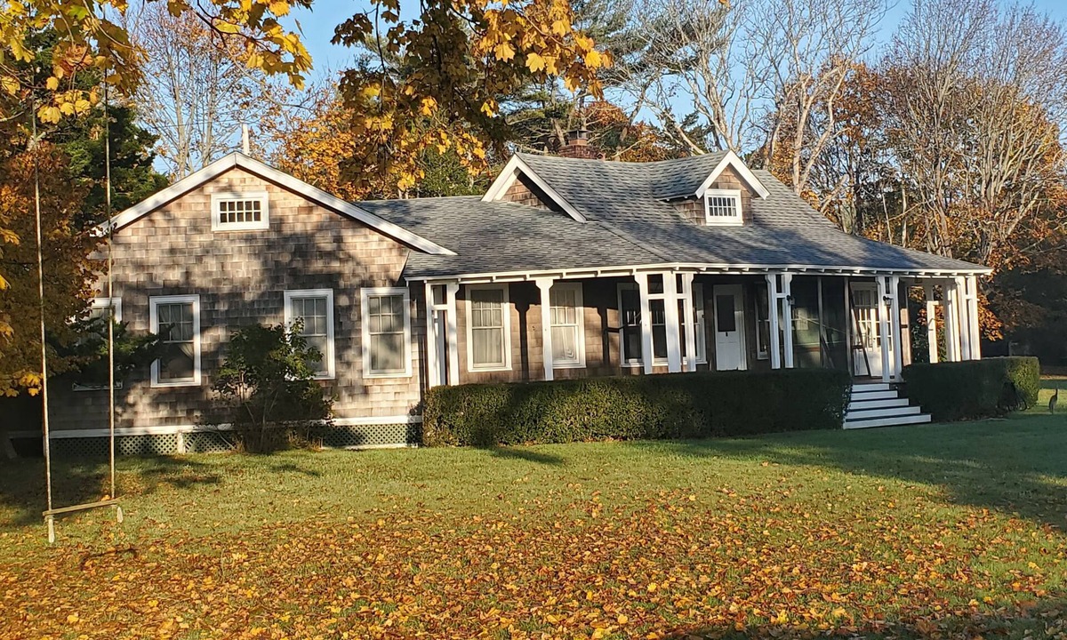 Quioque Cottage | Family cottage with tennis and bay access - 15 miles from US Open, sleeps 9