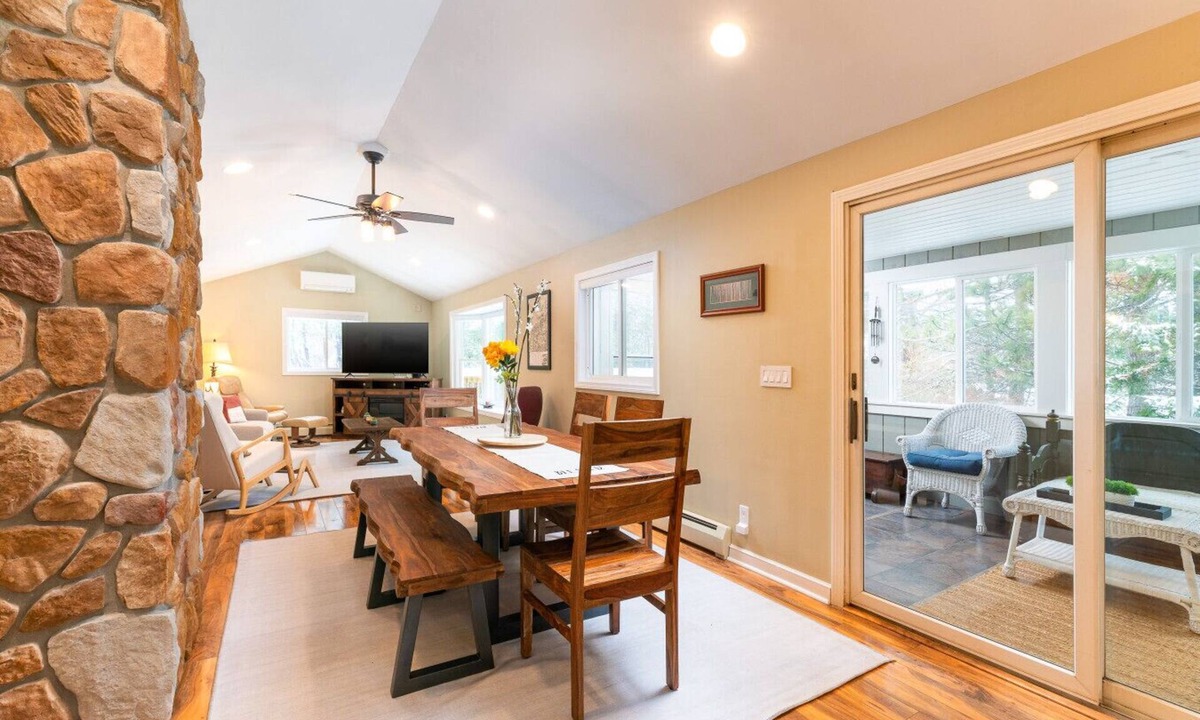 Intervale House | FAMILY-FRIENDLY, King Bed, Outdoor Space, Pet-Welcome - Intervale Lodge