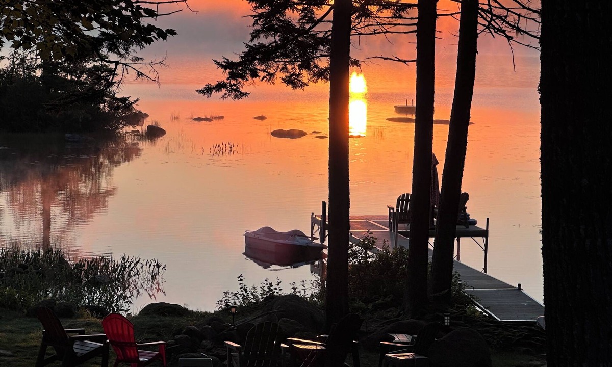Penobscot House | Family Friendly Waterfront Escape -7BR w/Dock, Eagle Views, Kayaks & Near Acadia