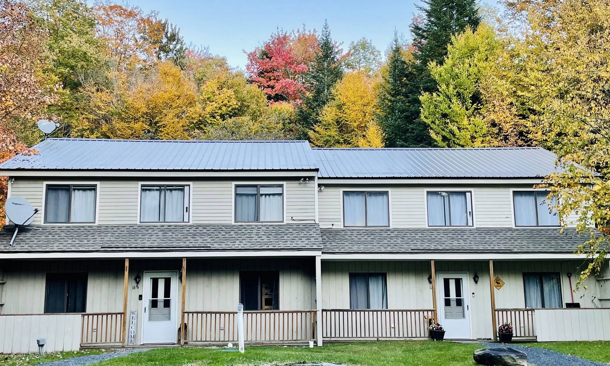 Monroe Bridge House | Family reunion, corporate retreat - our spacious duplex provides a great escape!