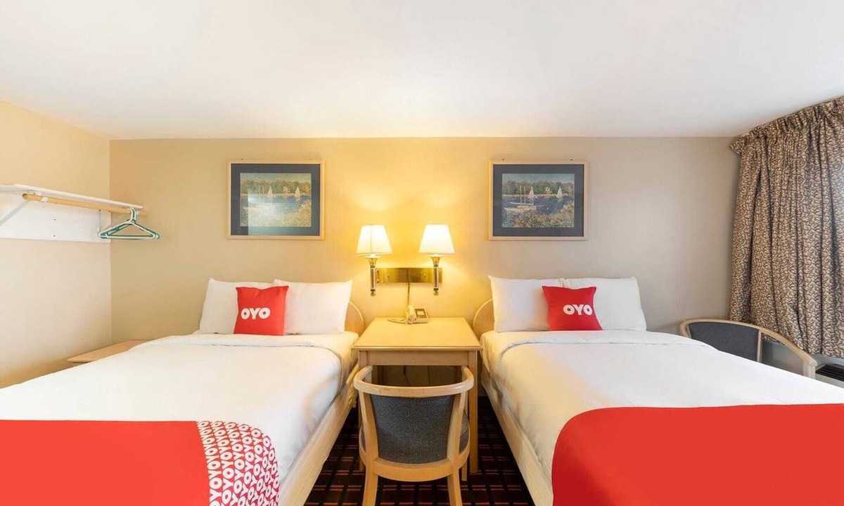 Seneca Falls Hotel | Family Room 4 Single Beds
