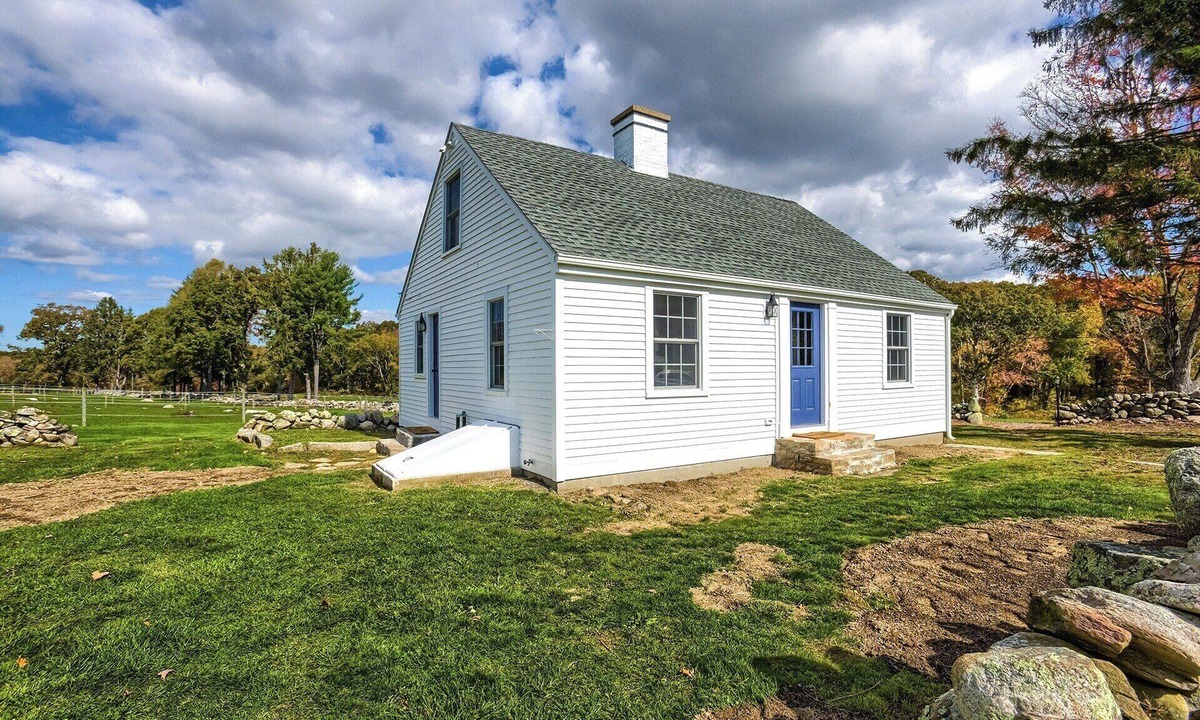 Stonington House | Farm House at Deans Mill Farm