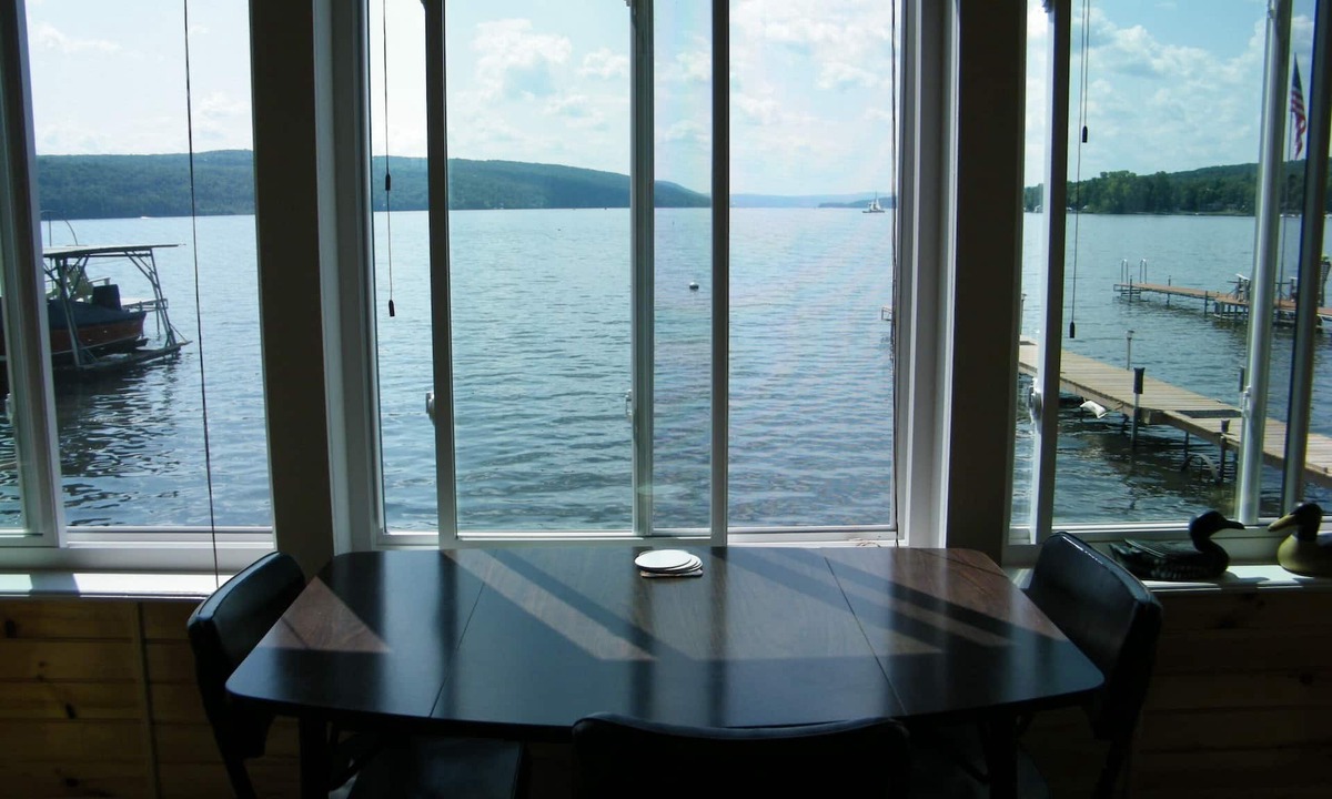 Town of Jerusalem Cottage | Feel Relaxed, Right On the Lake! Fall '25 and 2026 Booking!