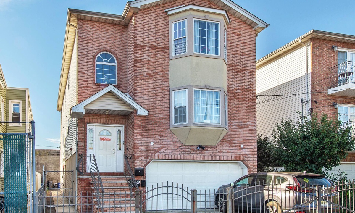 Ironbound District Apartment | ♥ Major international sporting event - 2BR Near MetLife - BBQ & Parking