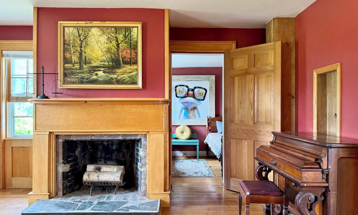 Town of Aurelius House | Fingerlakes Homestead with Goats & Chickens
