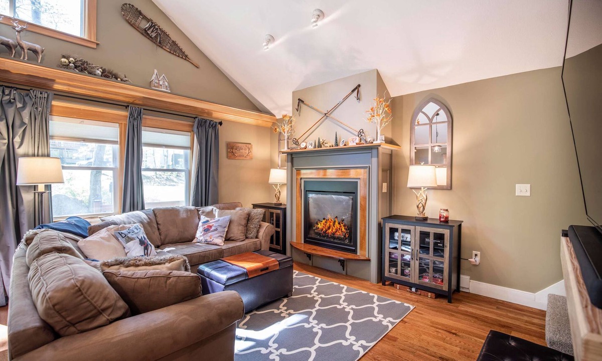 Birchview by the Saco House | Finley Lodge | 5 Mins to Attitash | Game Room