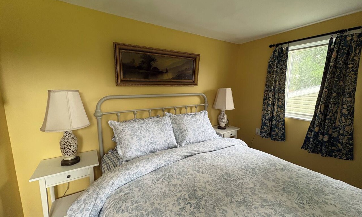 Pittsfield Other | For nature lovers: Charming 2-bedroom farmhouse in beautiful Lanesborough, MA