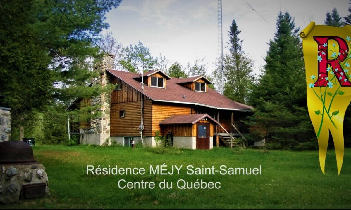Saint-Samuel Ski Chalet | Forest residence