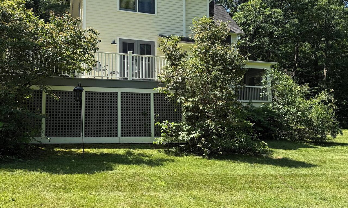 Monterey House | Four Bedroom Lake House in Monterey with private dock - Dog Friendly