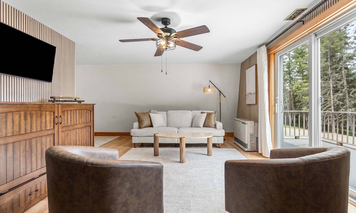Blue Hill House | Four Lanterns - NEW! 4 Houses in Blue Hill