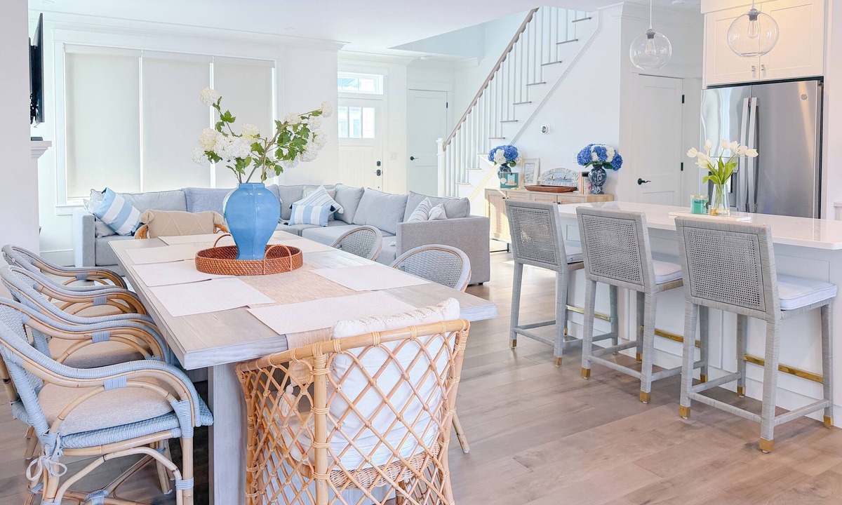 Falmouth Heights House | Fresh Air & Flip Flops - Falmouth Heights Beach