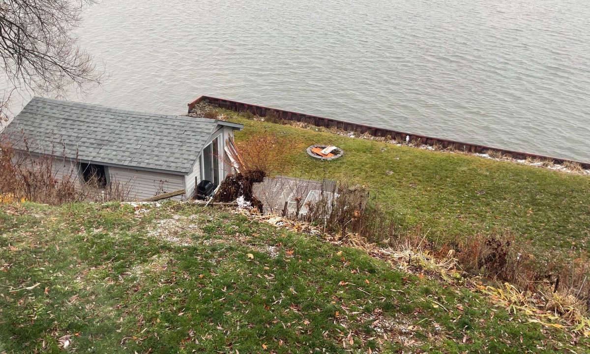 Augusta House | Fully furnished home on the St Lawrence River between Prescott and Brockville