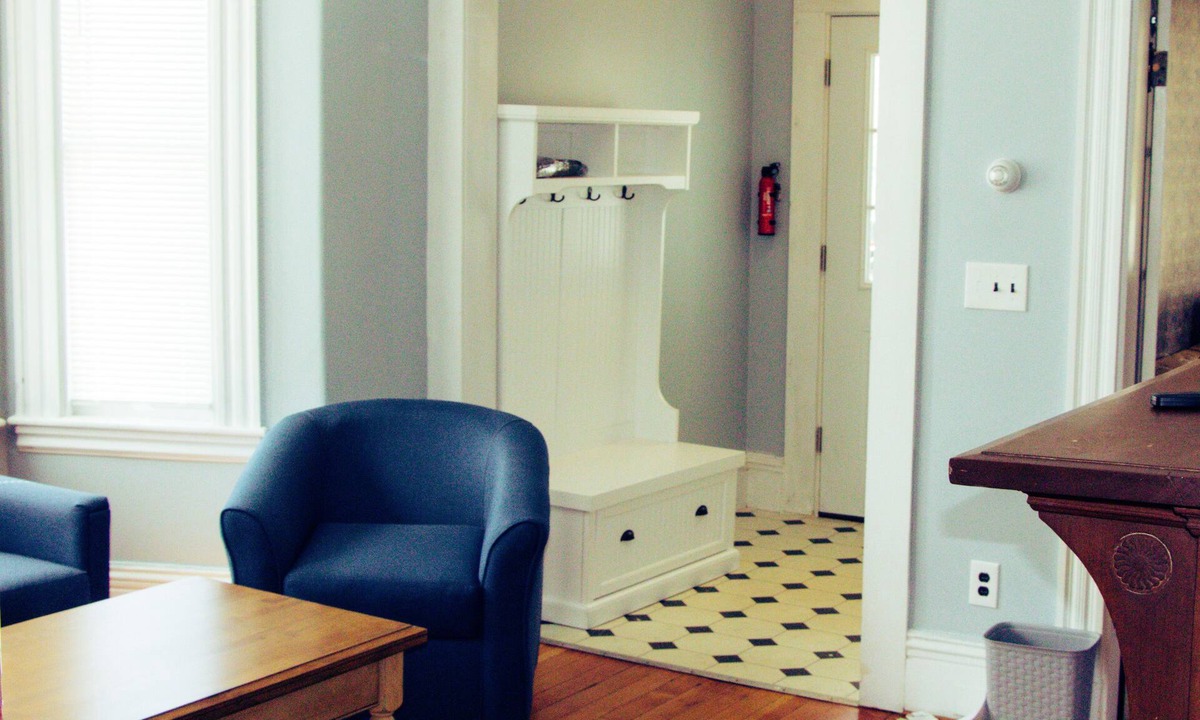 Ellsworth House | Gateway Retreat - Newly renovated! close to Acadia Park and downtown Ellsworth