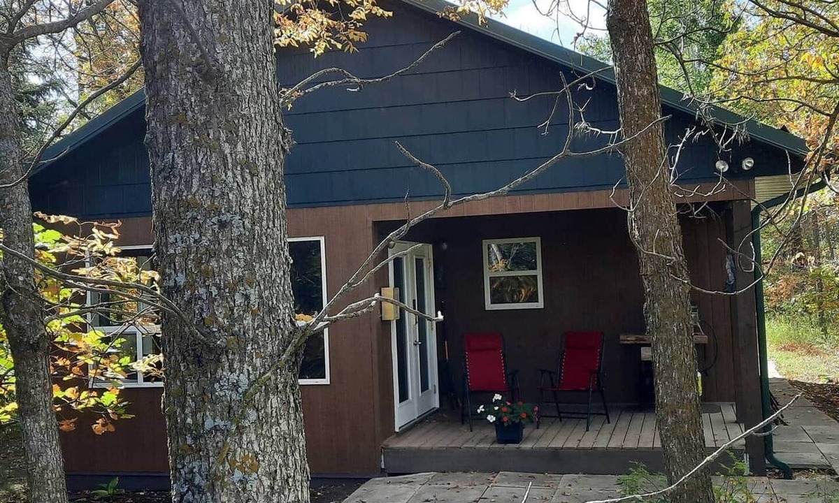 Brokenhead House | Getaways Romantic Resort
