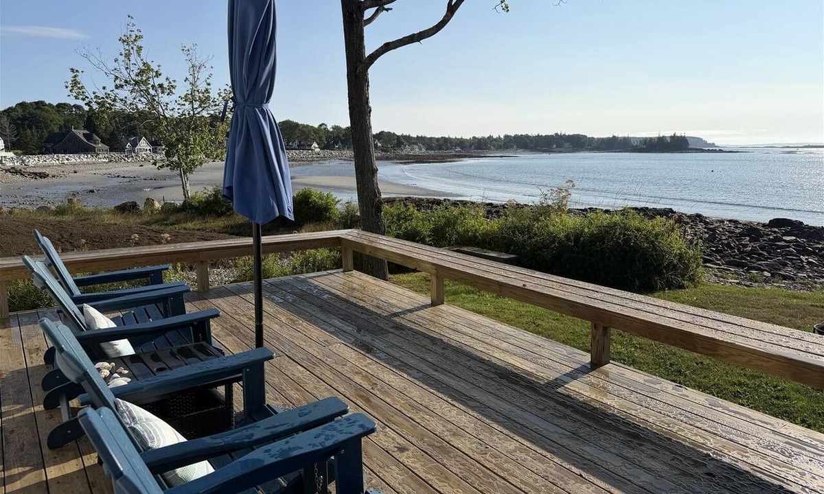 Owls Head House | GINN ON THE ROCKS - Town of Owls Head