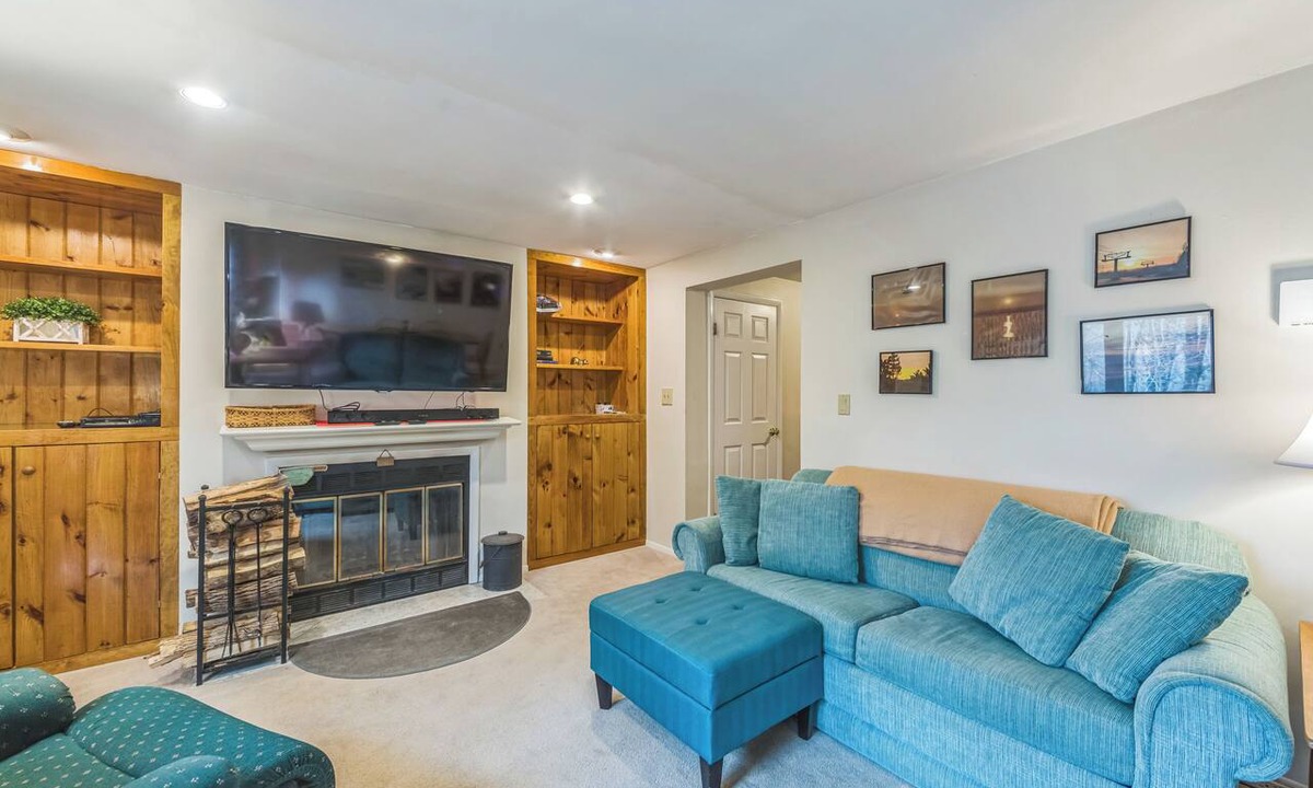 North Creek House | Gore Mtn Getaway | Covered Heated Pool + Foosball + Billiards | Chatiemac