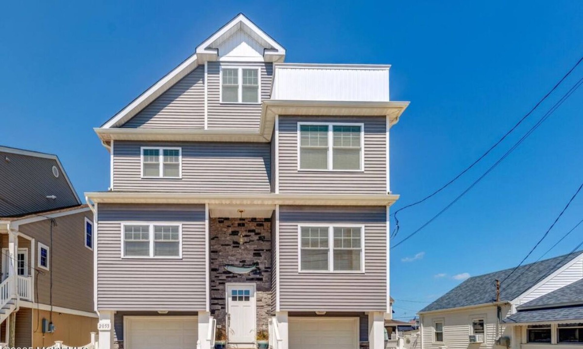 Ortley Beach House | Gorgeous and spacious 4-bedroom 4-Bathroom house in Ortley Beach