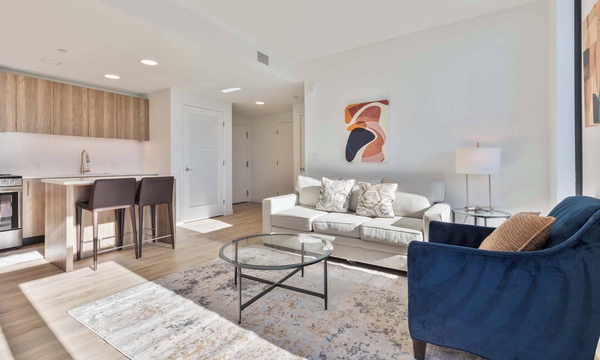 Fenway–Kenmore Apartment | Gorgeous Apt with Kitchen