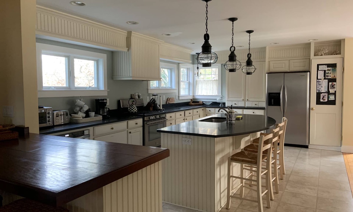 Edgartown House | Gorgeous Edgartown Colonial with Heated Pool, Central Air, Car