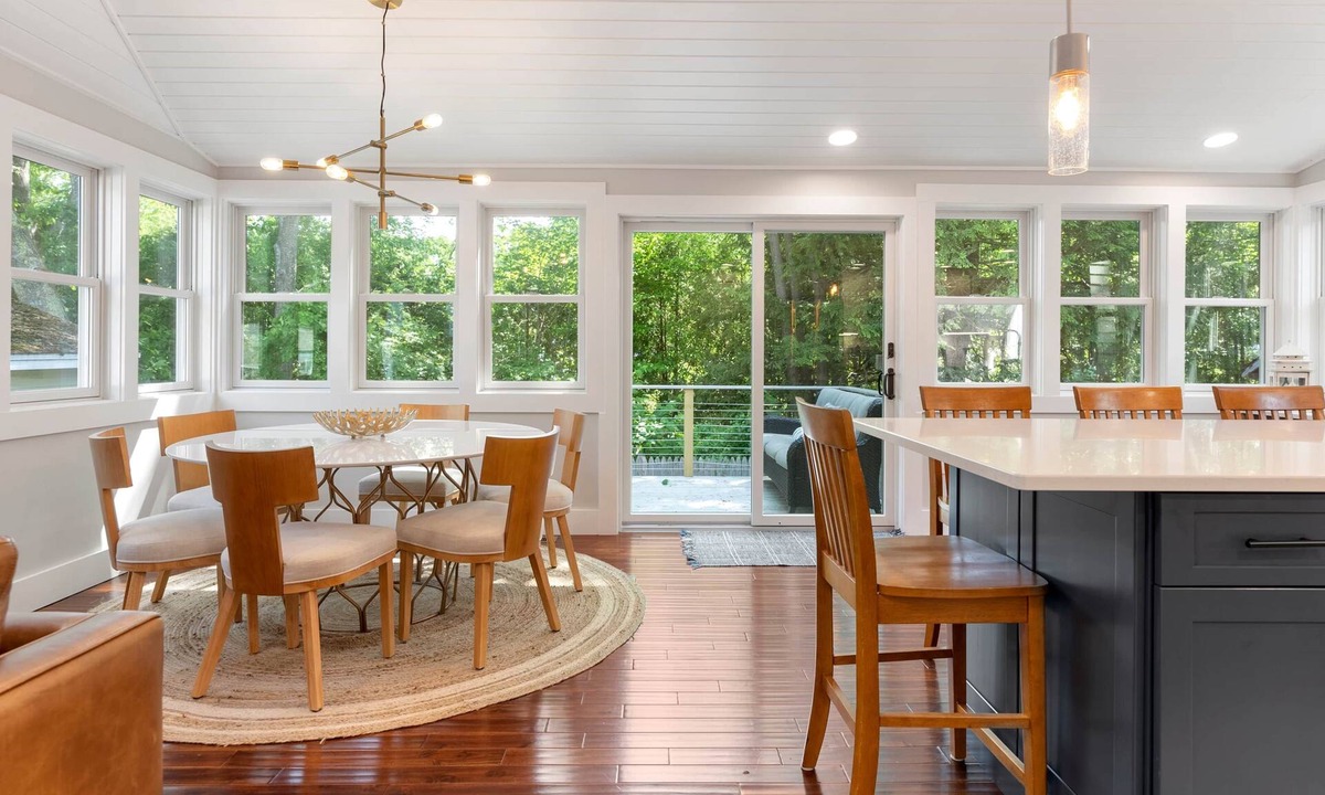Old Orchard Beach House | Gorgeous Home. Great deck, family living area close to Beach