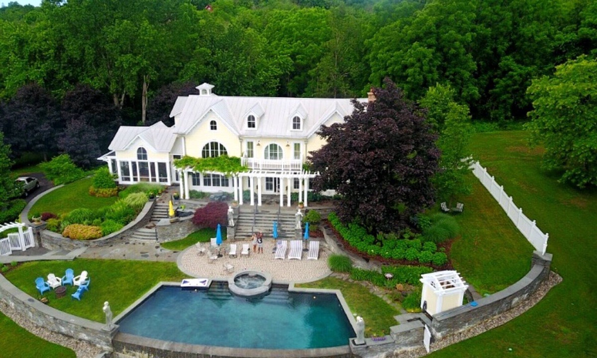 Athens House | Gorgeous Hudson River Estate-with Pool and Winter Jacuzzi