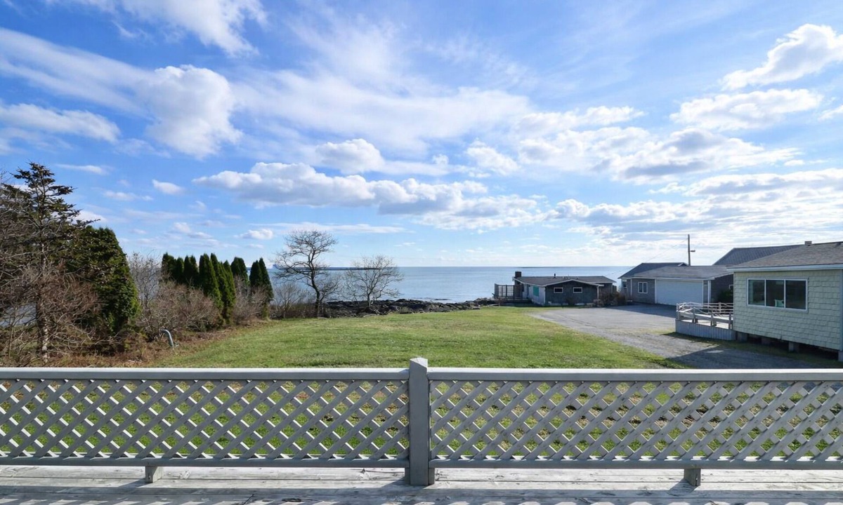 Mid-Coast and Islands House | Gorgeous ocean views with private beach access.
