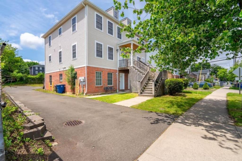 Fair Haven Apartment | Gorgeous Waterfront 2:1 - 2 houses in 1 building.