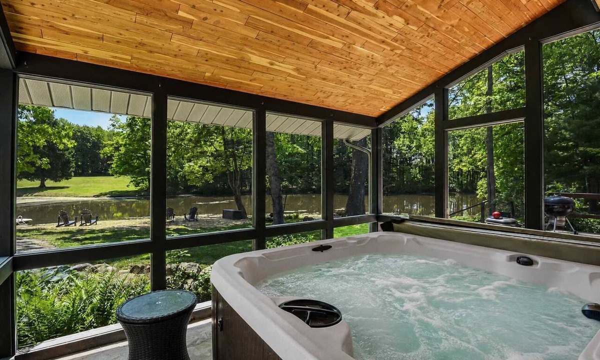 Thompson House | Grand River Estate IndoorPool/Swim Pond/25 Acres