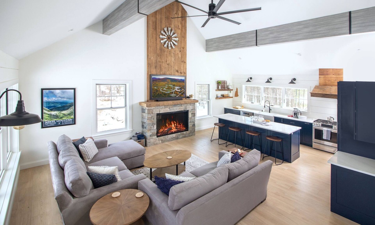 Tamworth House | Gray Barn Getaway - Modern comfort in the heart of NH Lakes & White Mountains