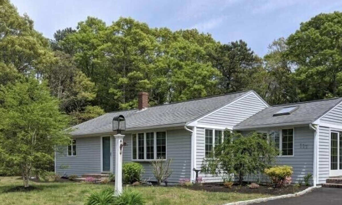 East Falmouth House | Great Harbors Vacation House with Private Pool in Falmouth-Cape Cod