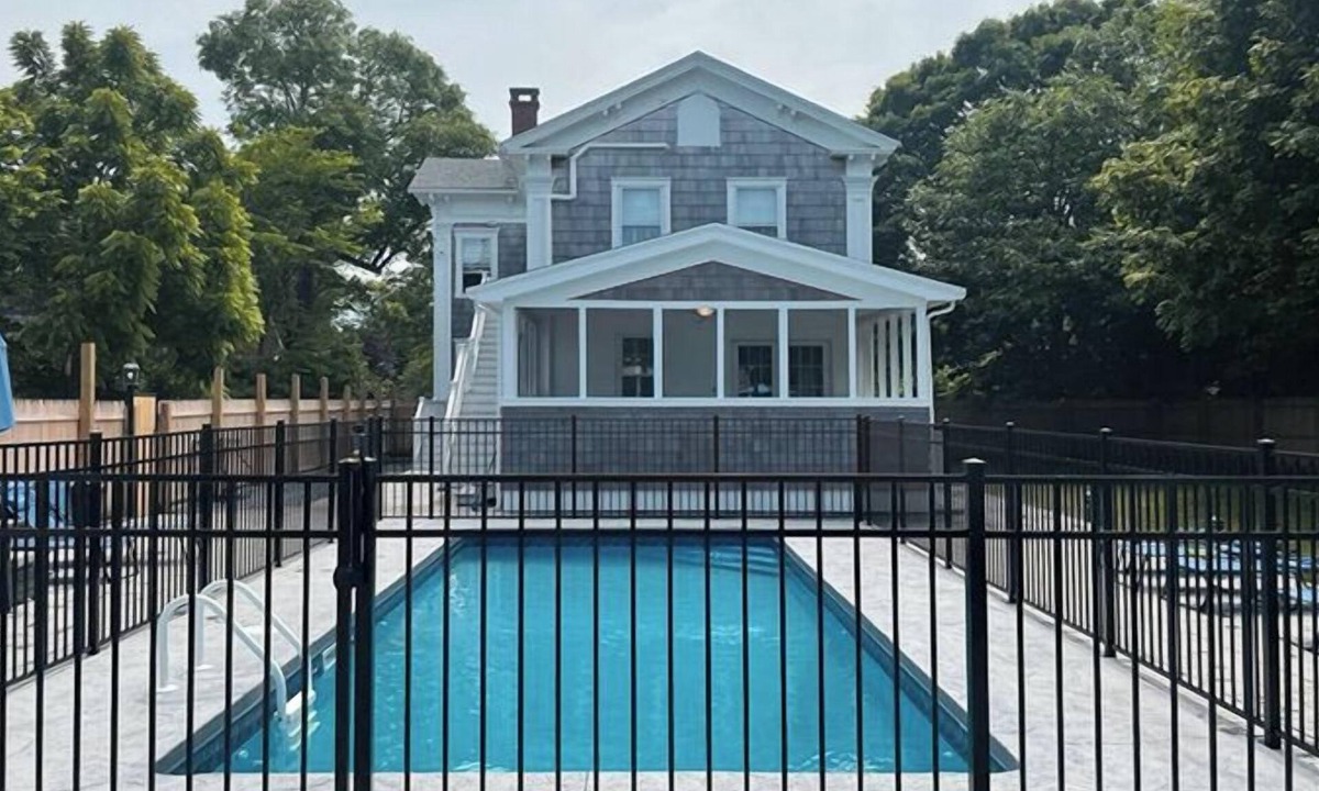 Falmouth House | Great Large home on Falmouth Village Green with a Pool