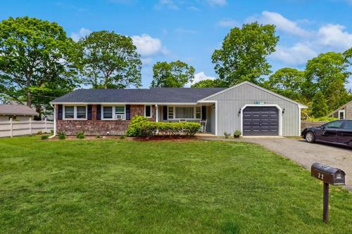 East Falmouth House | Great Pond Escape
