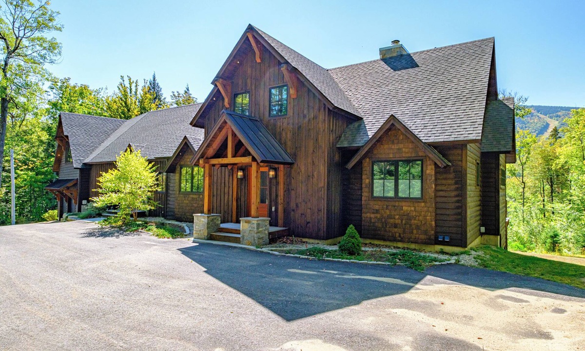 Sunday River Area House | Greenbriar Lodge – Your Four-Season Basecamp at Sunday River