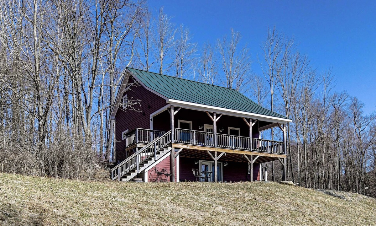 Waterbury Center House | Group Friendly! Mtn-View Haven in Waterbury Center