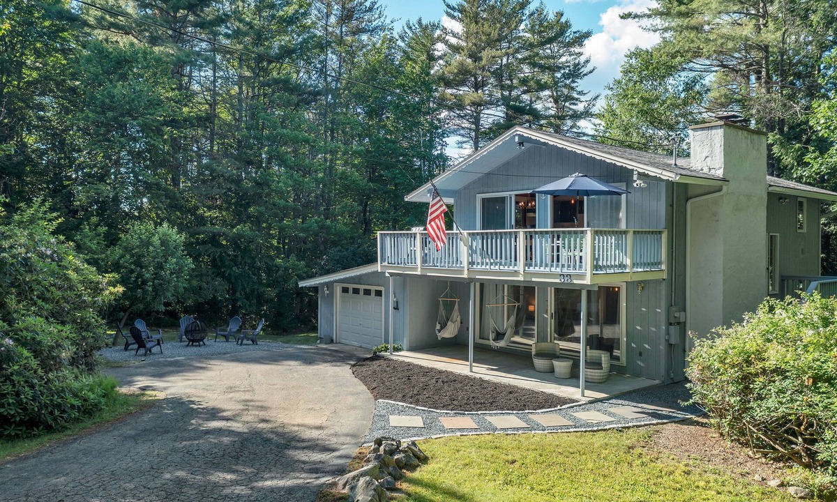 Gilford Ski Chalet | Gunstock & Lakes Region Year Round Chalet