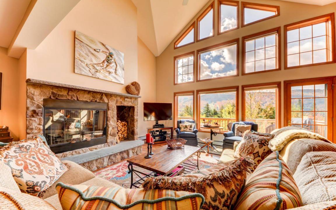 Bretton Woods Villa | H4 Ski Slope Views! Bretton Woods condo with easy access to Mt Washington, Skiing, White Mountains!