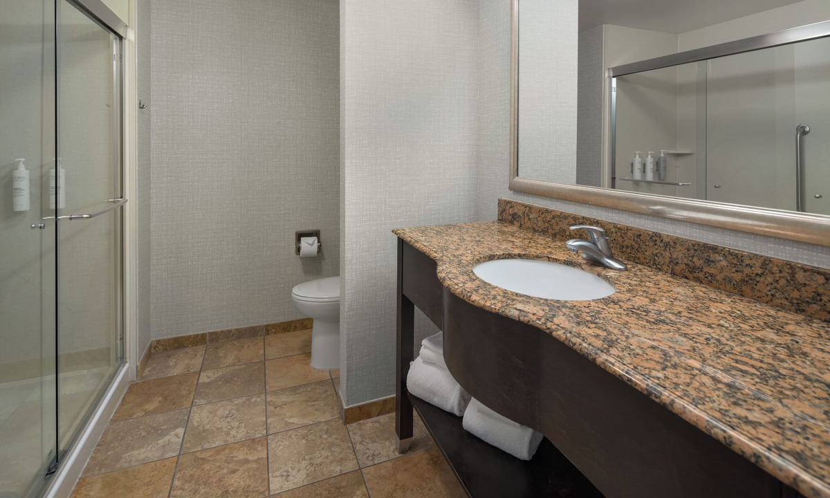East Irondequoit Hotel | Hampton Inn Rochester Irondequoit