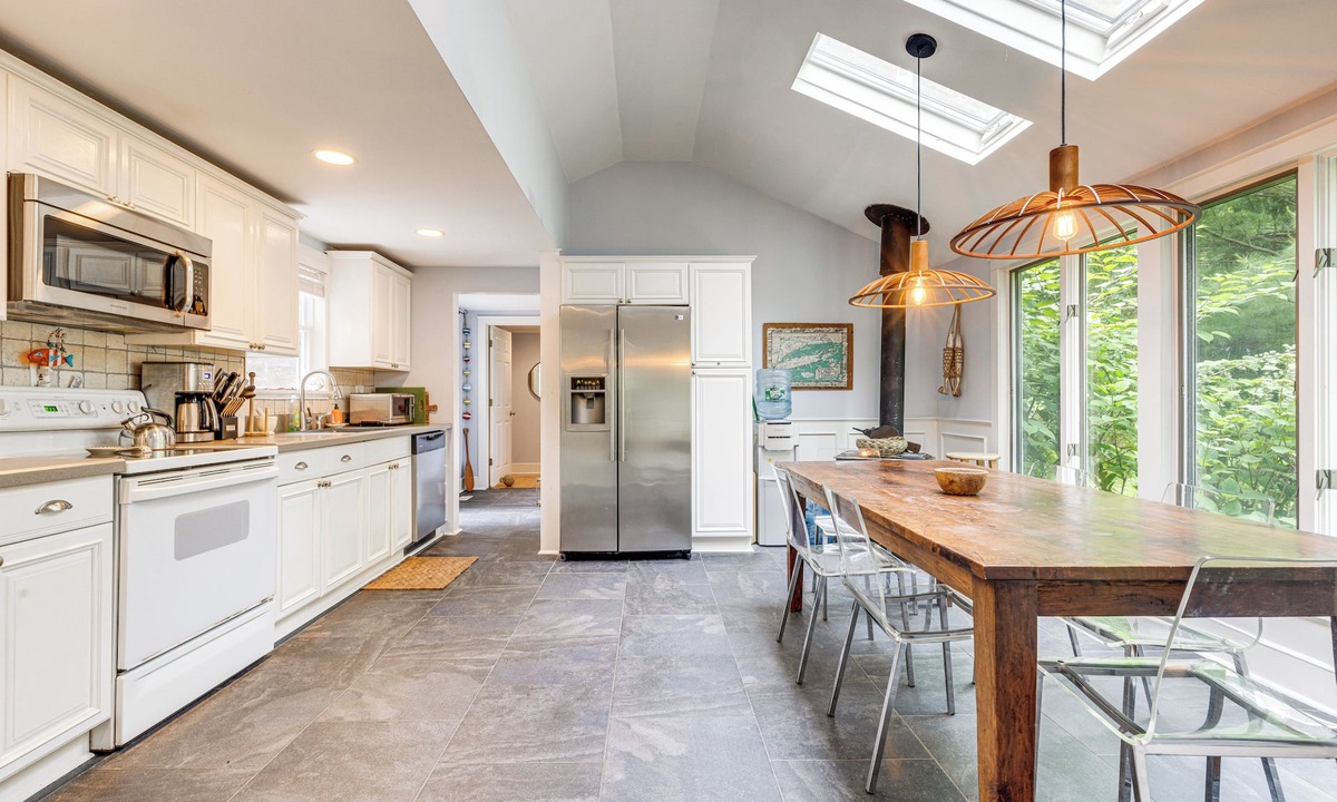 Hampton Bays Cottage | Hamptons Vacation Rental w/Saltwater Pool