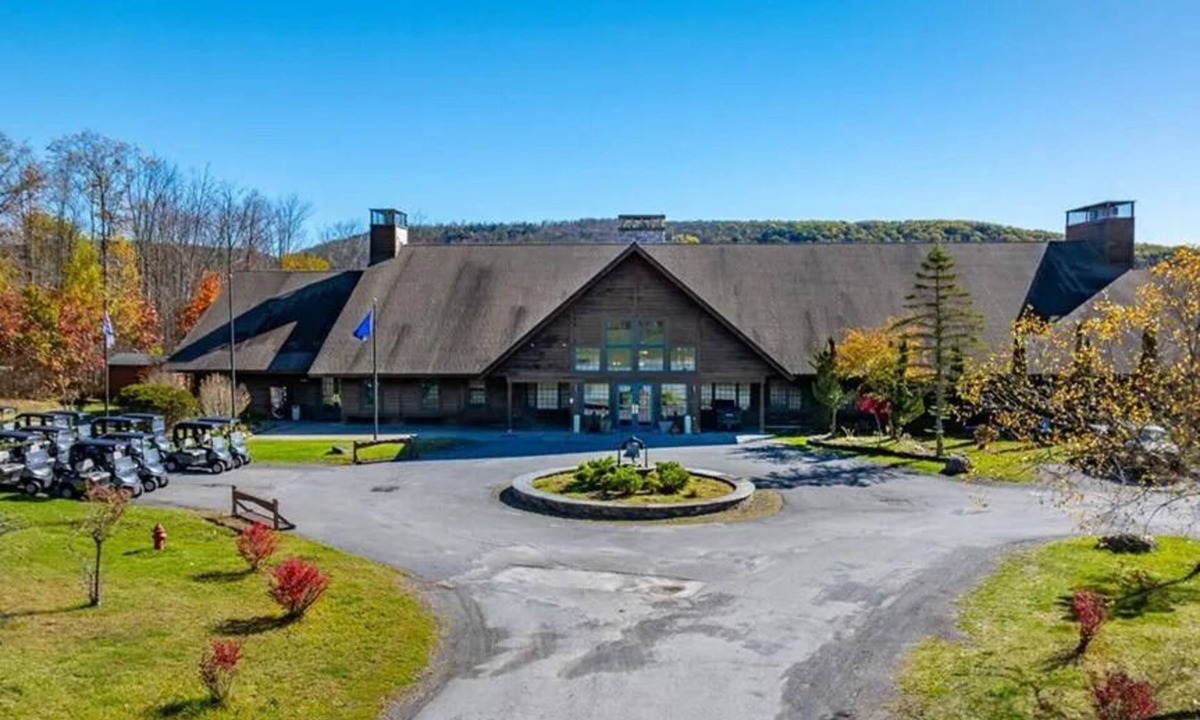 Margaretville Hotel | Hanah mountain resort and country club